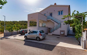 2 Bedroom Amazing Apartment In Bilice